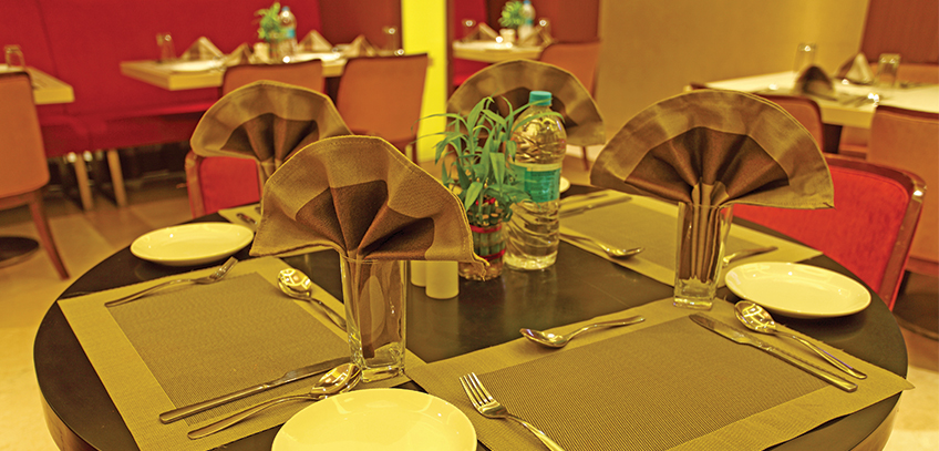 Restaurant - Hotel ComfortInn-Rajkot